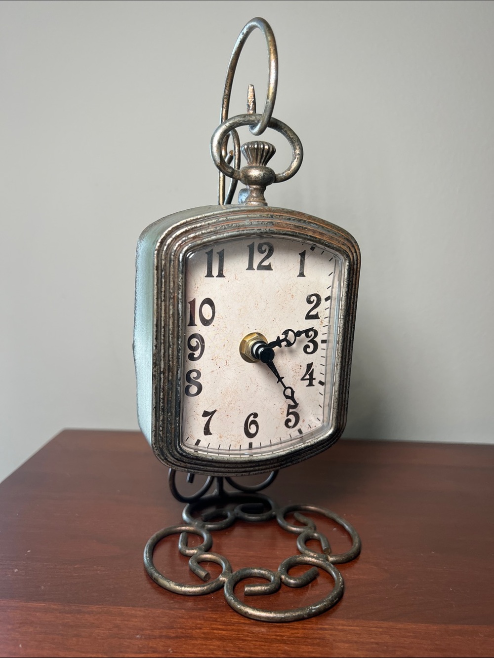 Vintage Style Farmhouse Distressed Pocket Watch Table Clock Hanging on Stand